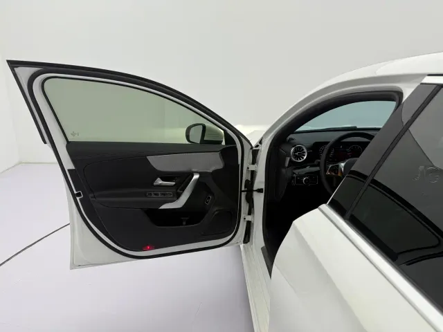 Mercedes-Benz A-Class — Фото автомобиля 21