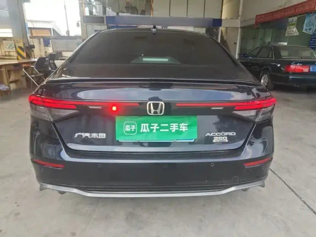 Honda Accord — Фото автомобиля 5