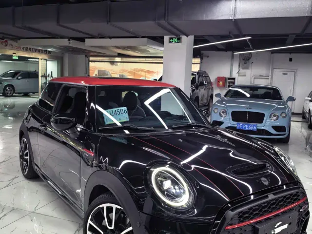 MINI John Cooper Works — Фото автомобиля 4