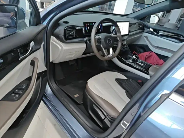 BYD Qin PLUS — Фото автомобиля 11