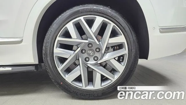 Hyundai Santafe Новый Santa Fe Бензин 2.5T 2WD — Фото автомобиля 20