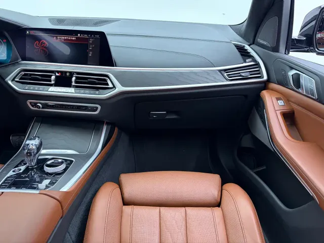 BMW X7 — Фото автомобиля 17