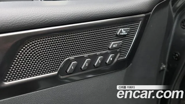 KG_Mobility_Ssangyong Rexton — Фото автомобиля 15