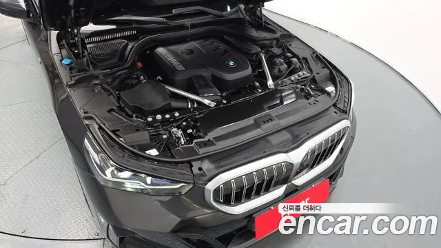 BMW 5-Series — Фото автомобиля 6