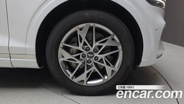 Genesis GV70 — Фото автомобиля 6