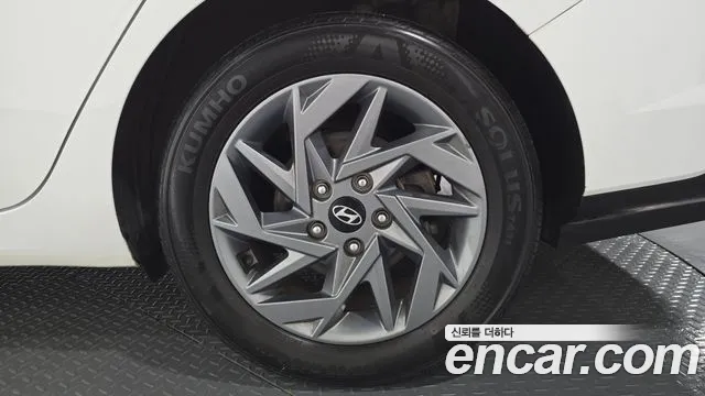 Hyundai Avante CN7 — Фото автомобиля 6