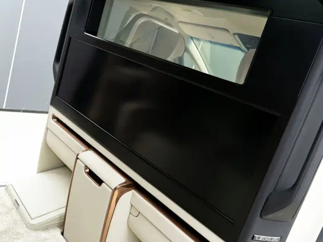 Lexus LM — Фото автомобиля 17