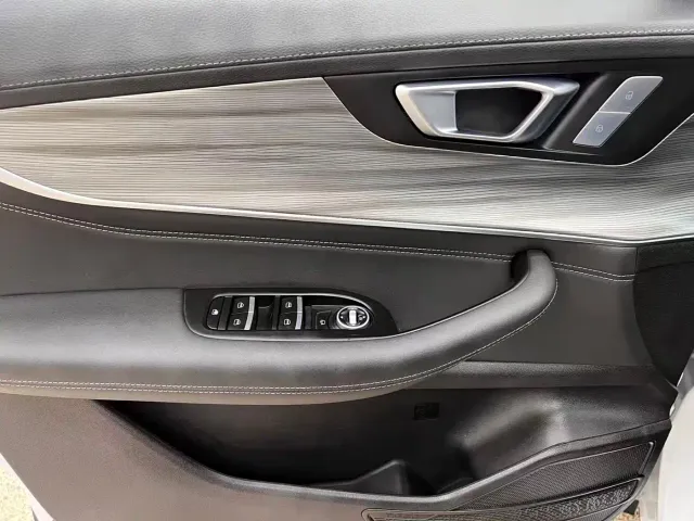 Chery Tiggo 8 PLUS — Фото автомобиля 16