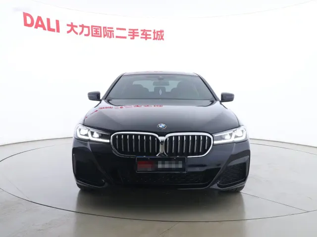 BMW 5 Series — Фото автомобиля 2