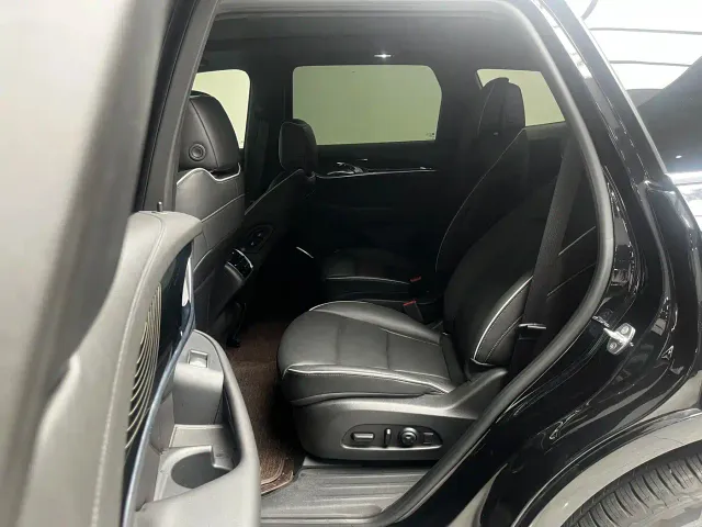 Buick Enclave — Фото автомобиля 11