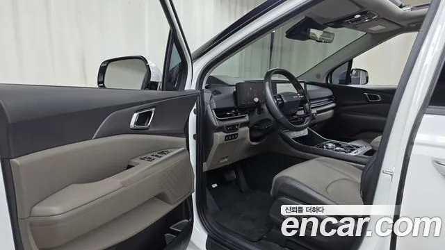 Kia Carnival Generation 4 — Фото автомобиля 9