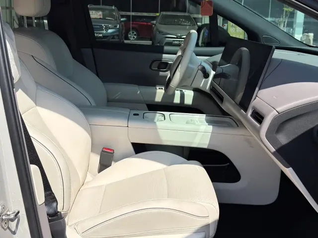 Li Auto i6 — Фото автомобиля 10