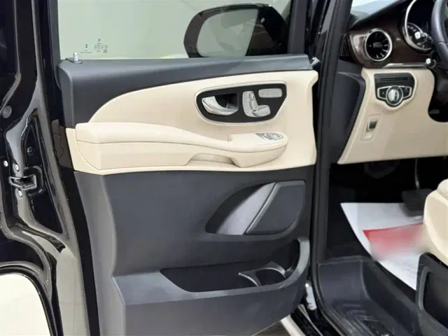 Mercedes-Benz V-Class — Фото автомобиля 6