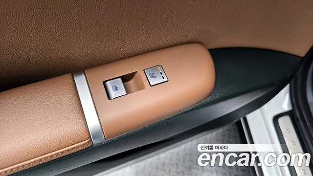 Hyundai Grandeur Grandeur (GN7) 2.5 Бензин 2WD — Фото автомобиля 13