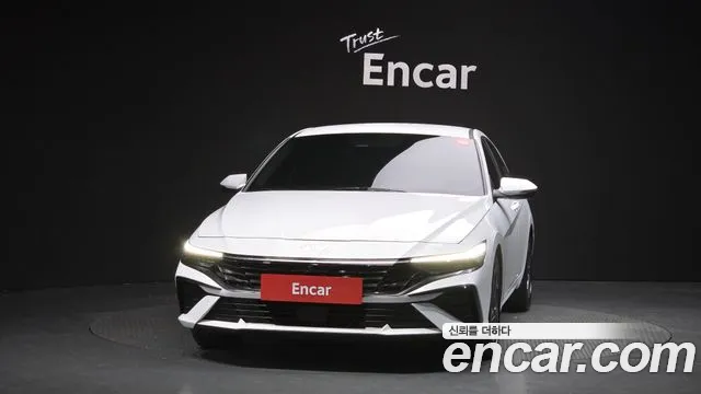 Hyundai AVANTE Новый Avante (CN7) — Фото автомобиля 3
