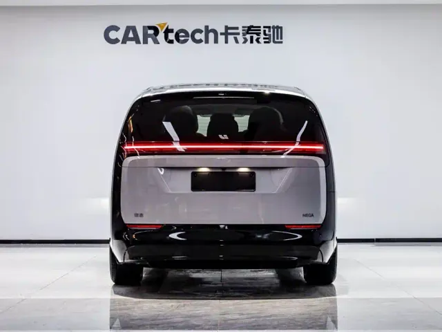 Li Auto MEGA — Фото автомобиля 6