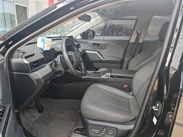 Toyota RAV4 Rongfang 2026 2.0L Base Model — Фото автомобиля 4