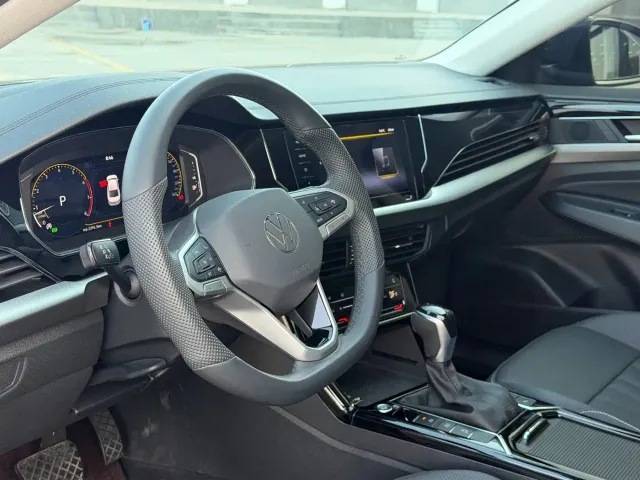 Volkswagen Passat — Фото автомобиля 12