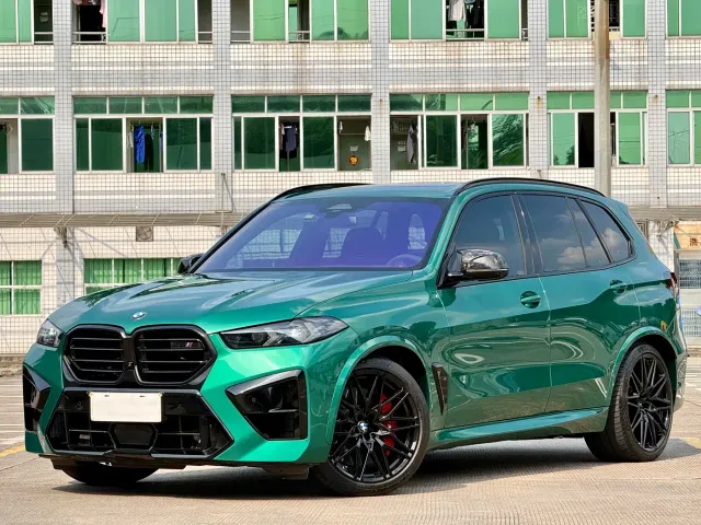Фотография автомобиля — BMW X5 M