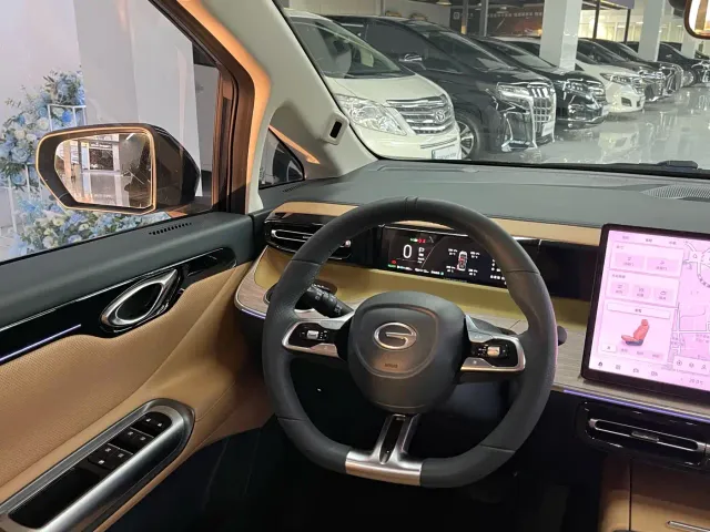 GAC Trumpchi E8 — Фото автомобиля 15