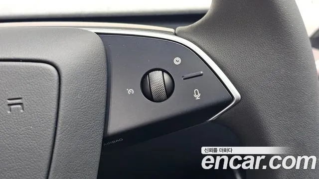 Tesla Model Y — Фото автомобиля 21