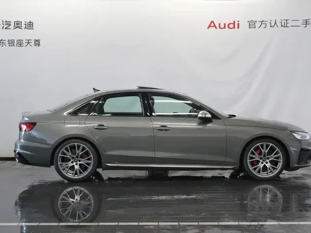 Audi S4 — Фото автомобиля 4
