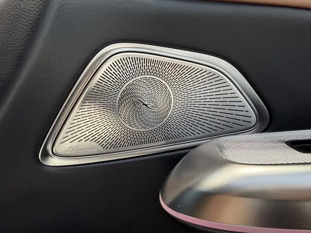 Mercedes-Benz E-Class — Фото автомобиля 13