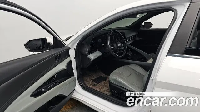 Hyundai AVANTE Новый Avante (CN7) — Фото автомобиля 8