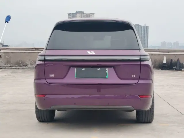 Li Auto L9 — Фото автомобиля 4