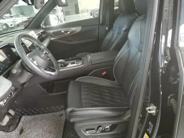 GAC Trumpchi GS8 — Фото автомобиля 14