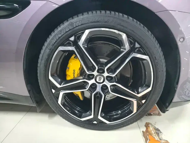 Xiaomi SU7 — Фото автомобиля 14