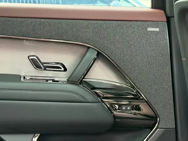 Land Rover Range Rover Sport — Фото автомобиля 13