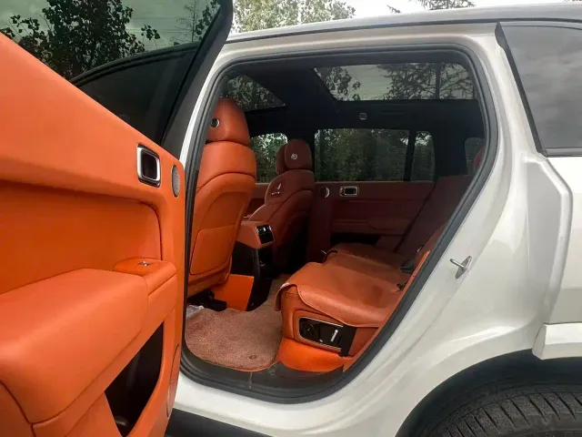 Li Auto L7 — Фото автомобиля 7