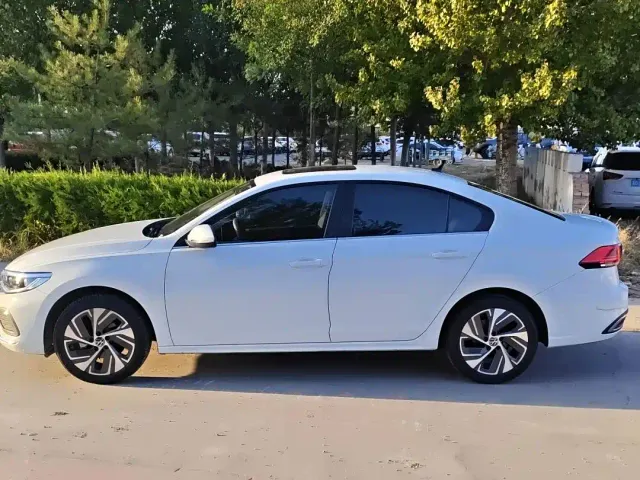 Volkswagen Bora — Фото автомобиля 4