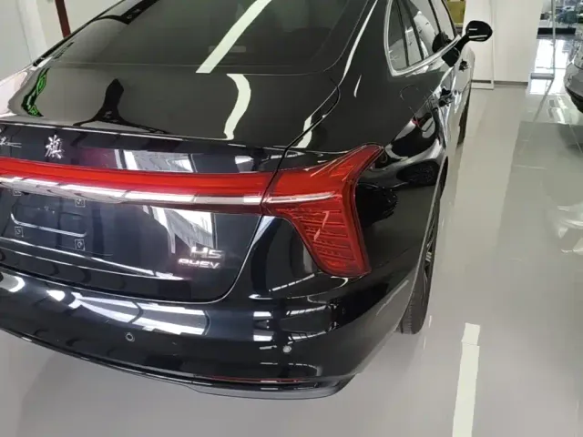 Hongqi H5 PHEV — Фото автомобиля 7