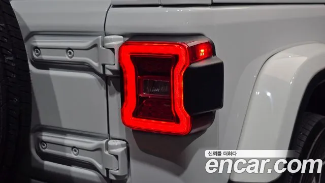 Jeep Wrangler JL — Фото автомобиля 8