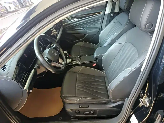 Volkswagen Passat — Фото автомобиля 14
