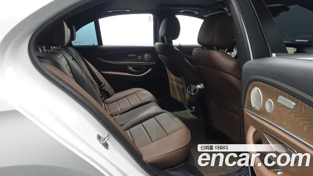 Mercedes-Benz E-Class W213 — Фото автомобиля 18