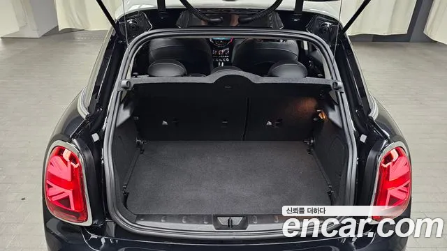 Mini Cooper Cooper 5 дверей Classic — Фото автомобиля 16