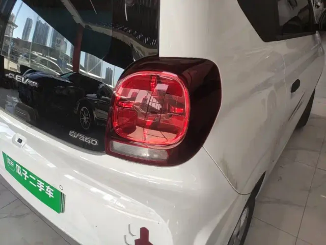 Roewe Clever — Фото автомобиля 7