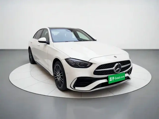 Mercedes-Benz C-Class — Фото автомобиля 3