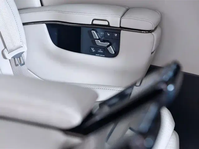 Toyota Vellfire — Фото автомобиля 13