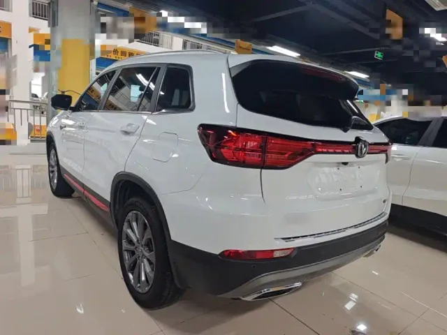 Changan CS75 — Фото автомобиля 4