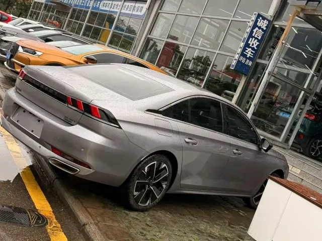 Peugeot 508 — Фото автомобиля 9