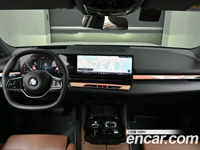 BMW 5-Series 5 серия (G60) — Фото автомобиля 14