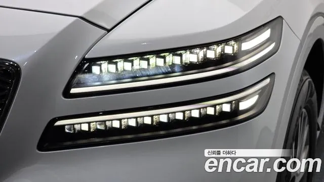 Genesis GV80 — Фото автомобиля 7
