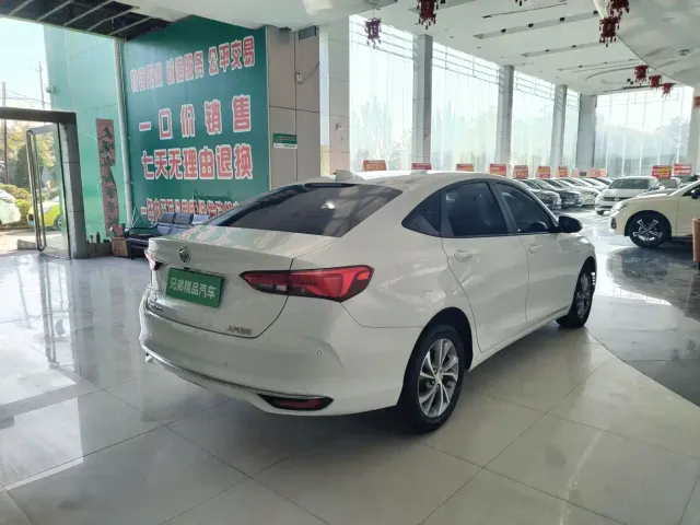 Buick Verano — Фото автомобиля 10
