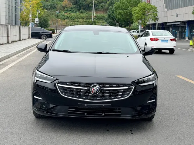 Buick Regal — Фото автомобиля 2