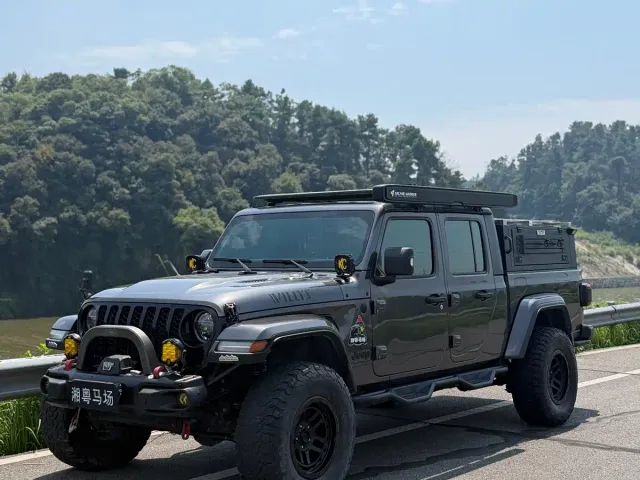 Jeep Gladiator — Фото автомобиля 8