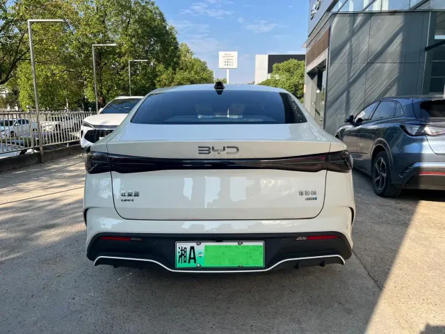BYD Seal 06 — Фото автомобиля 8